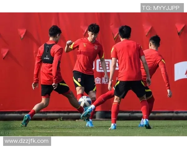 广州网球队战术之争引发热议球迷与专家各抒己见 广州网球队战术之争引发热议球迷与专家各抒己见