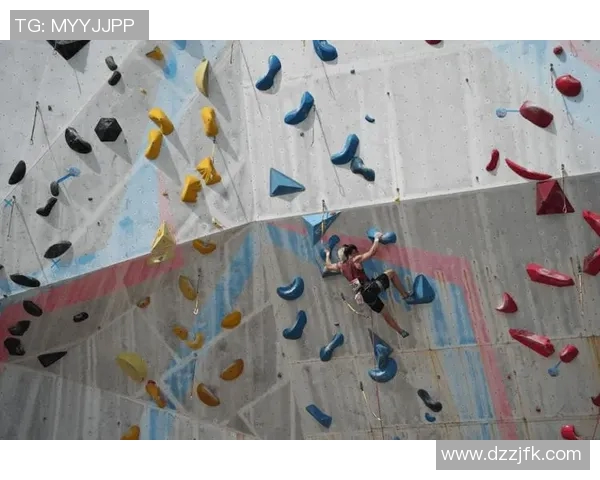 广州攀岩队与深圳攀岩队赛后复盘分析个人能力的对比与启示